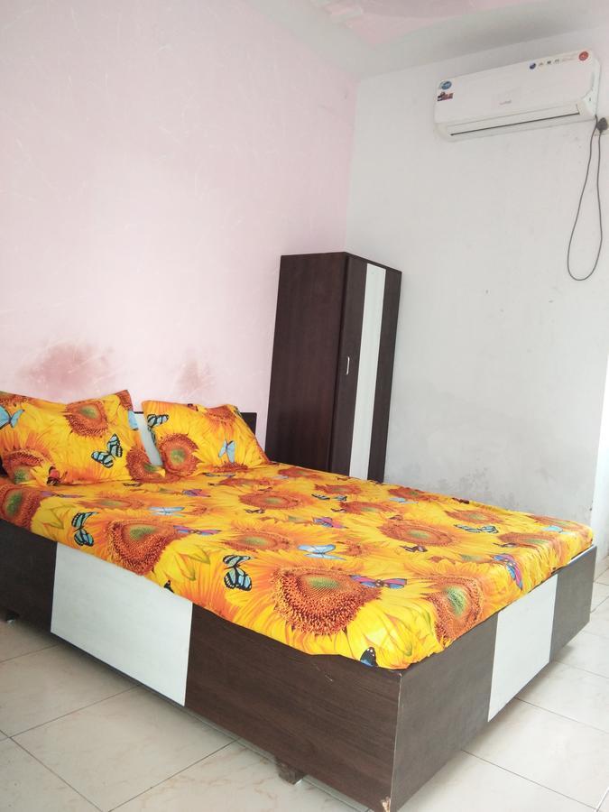 Hotel Manali Residency Gandhinagar Buitenkant foto